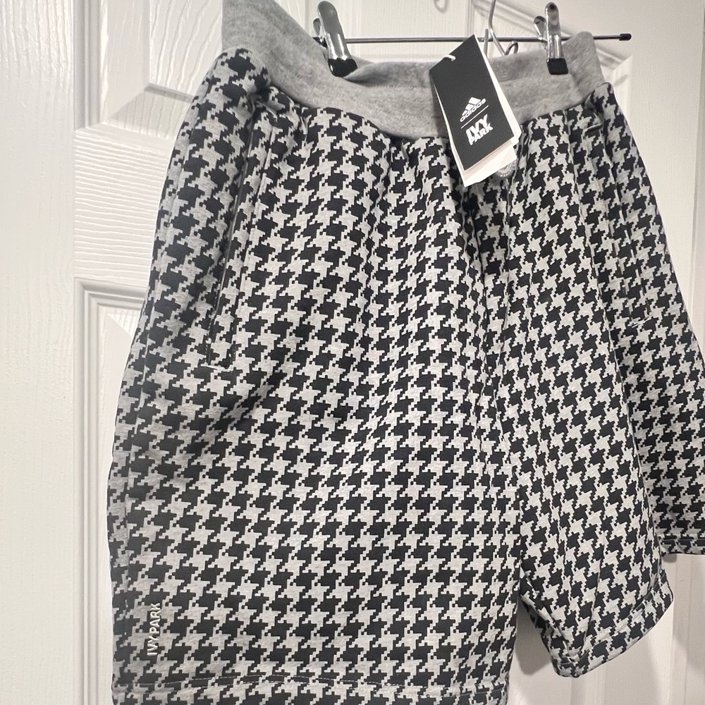 Unisex,Ivy Park Houndstooth Shorts-New,Never worn